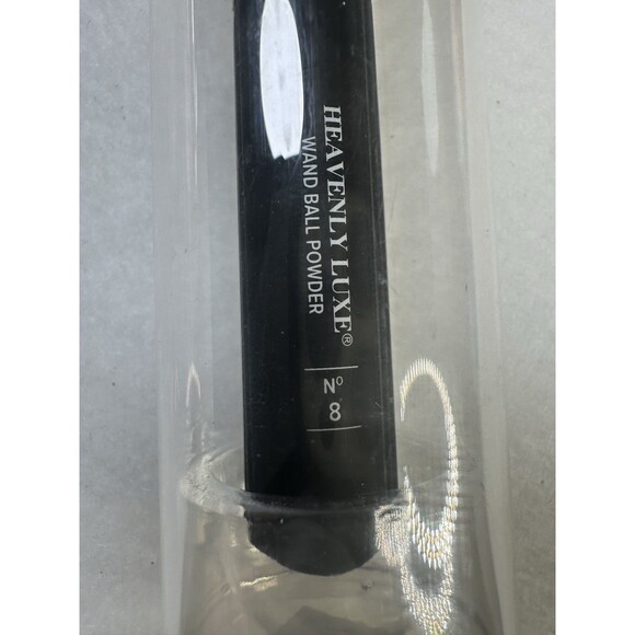 NEW IT Cosmetics Heavenly Luxe Wand Ball Powder‎ Brush No. 8! - Picture 5 of 5
